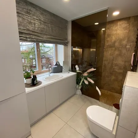 Ausra Apartment *